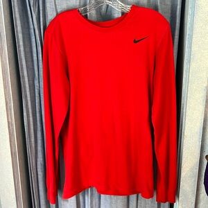 The Nike Tee Dri-Fit Long Sleeve, Men's Small, Red